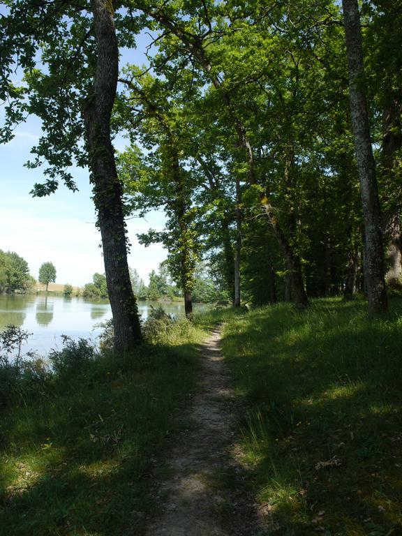 Lac De Cancon Exterior photo